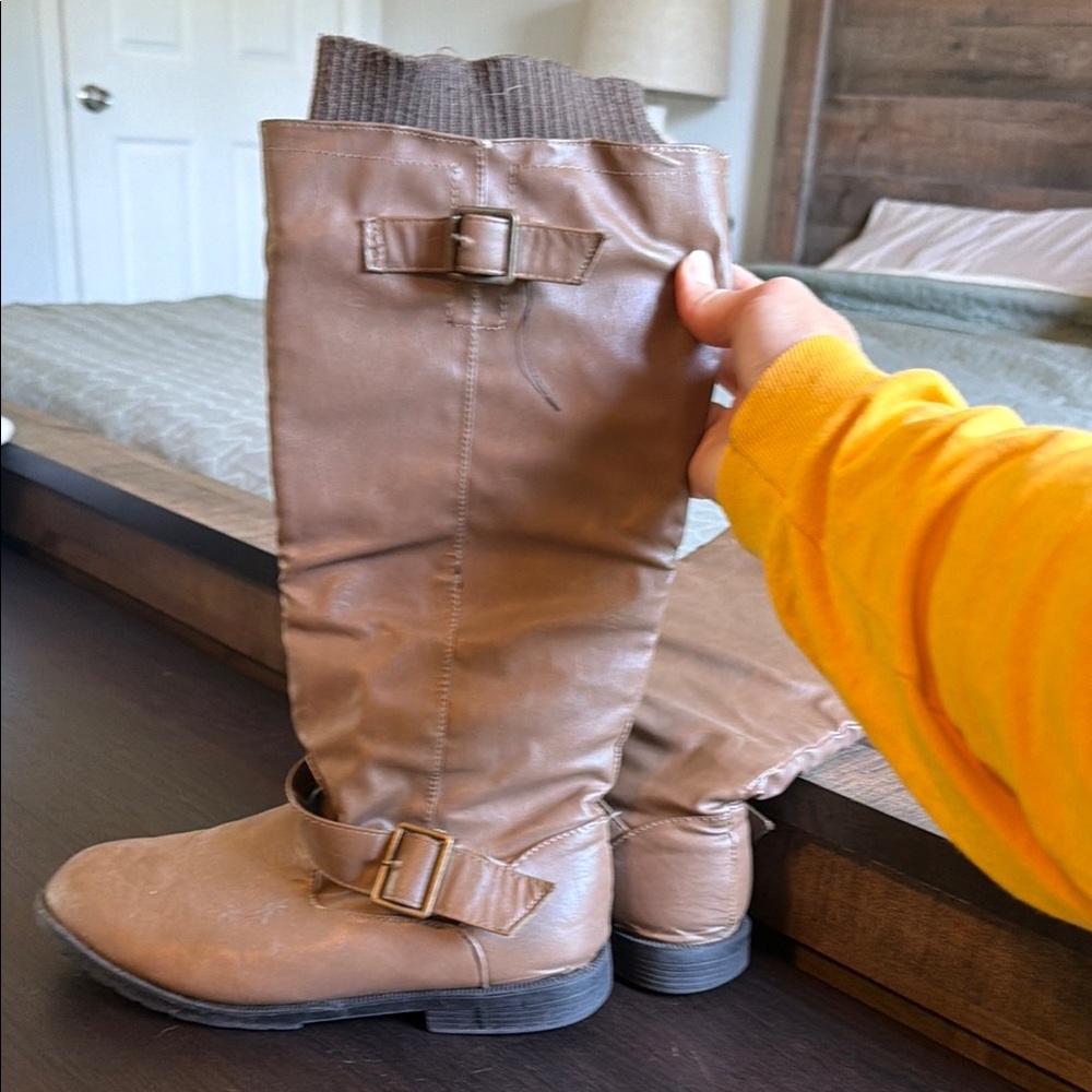 Brown Knee-High Buckle Riding Boots